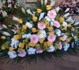 bouquet fleurs jaune blanche rose